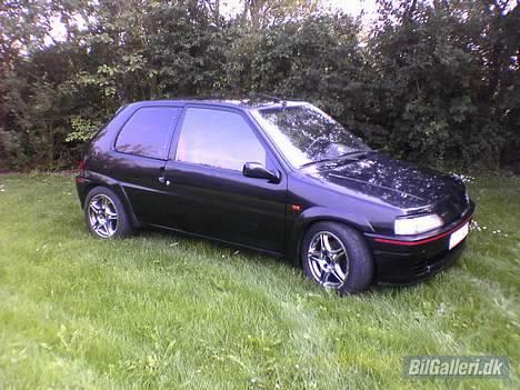 Peugeot 106 rallye totalskadet billede 1