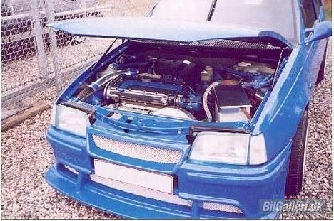 Opel Kadett 2,0 GSI billede 7