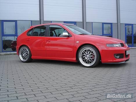 Seat Leon "Cupra R" (Solgt) - Så har jeg fået nye fælge billede 1