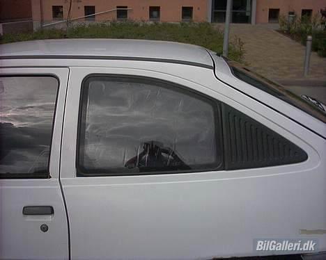 Opel Kadett SKROTTET billede 5