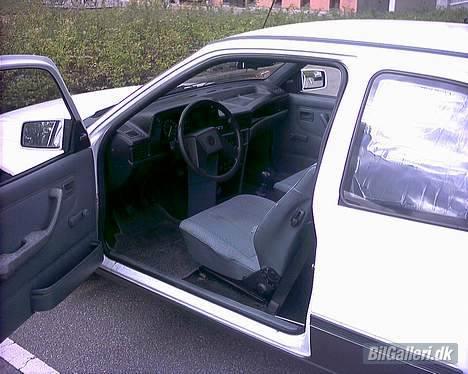 Opel Kadett SKROTTET billede 8