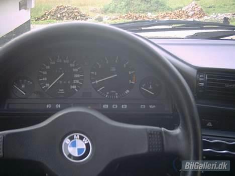 BMW 320i  E30 SOLGT billede 5