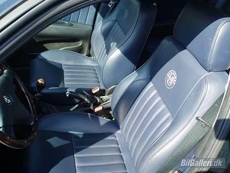 Alfa Romeo 156 2.5 V6 24v -SOLGT- - Dejlig MOMO læderkabine billede 6