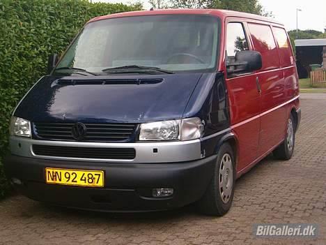 VW Transporter T4 (Solgt) - det er utroligt så meget forskel en Carevelle front gør. billede 2