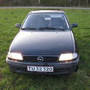 Opel astra F