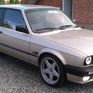 BMW E30 320 i (2,7/2,5) - solgt