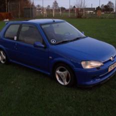 Peugeot 106 rallye <byttet til sort e36>