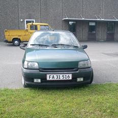 Renault clio 1.4s