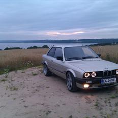 BMW E30 320 i (2,7/2,5) - solgt