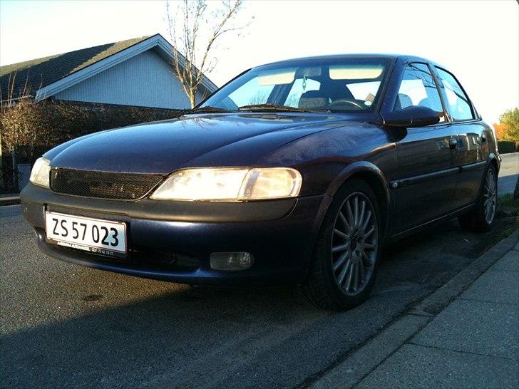 Opel Vectra B billede 1