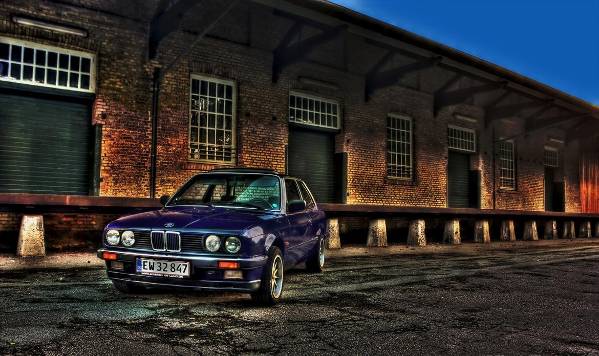 BMW E30 323 2.3i SOLGT billede 1