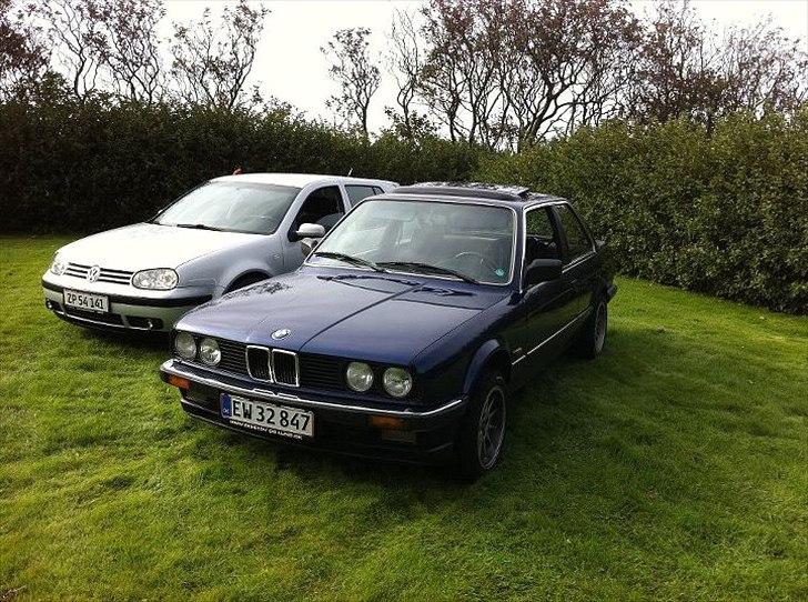 BMW E30 323 2.3i SOLGT billede 4