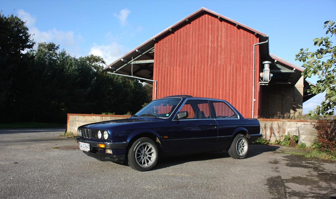 BMW E30 323 2.3i SOLGT billede 10