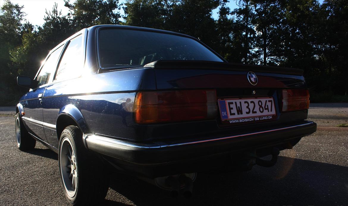 BMW E30 323 2.3i SOLGT billede 13