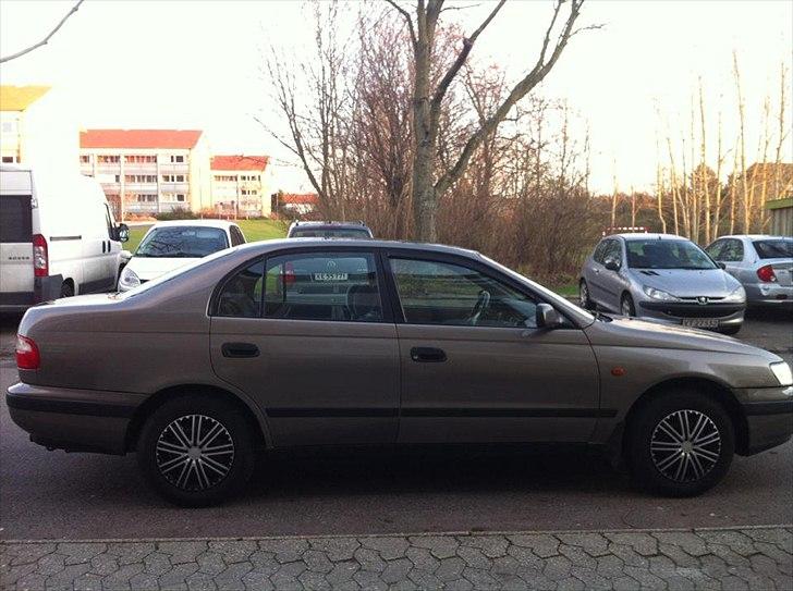 Toyota Carina E Galla #solgt billede 6