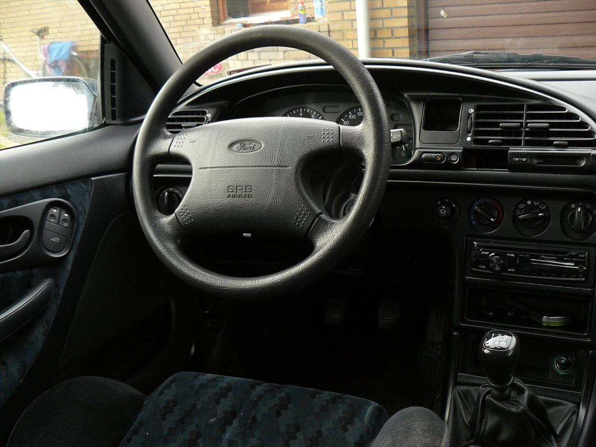 Ford Mondeo (Skrottet, motor solgt) billede 13