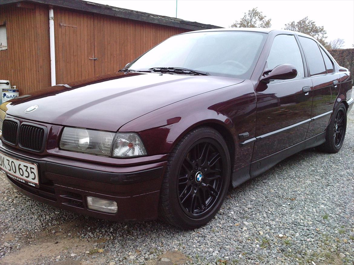 BMW E36 320i / SOLGT billede 8