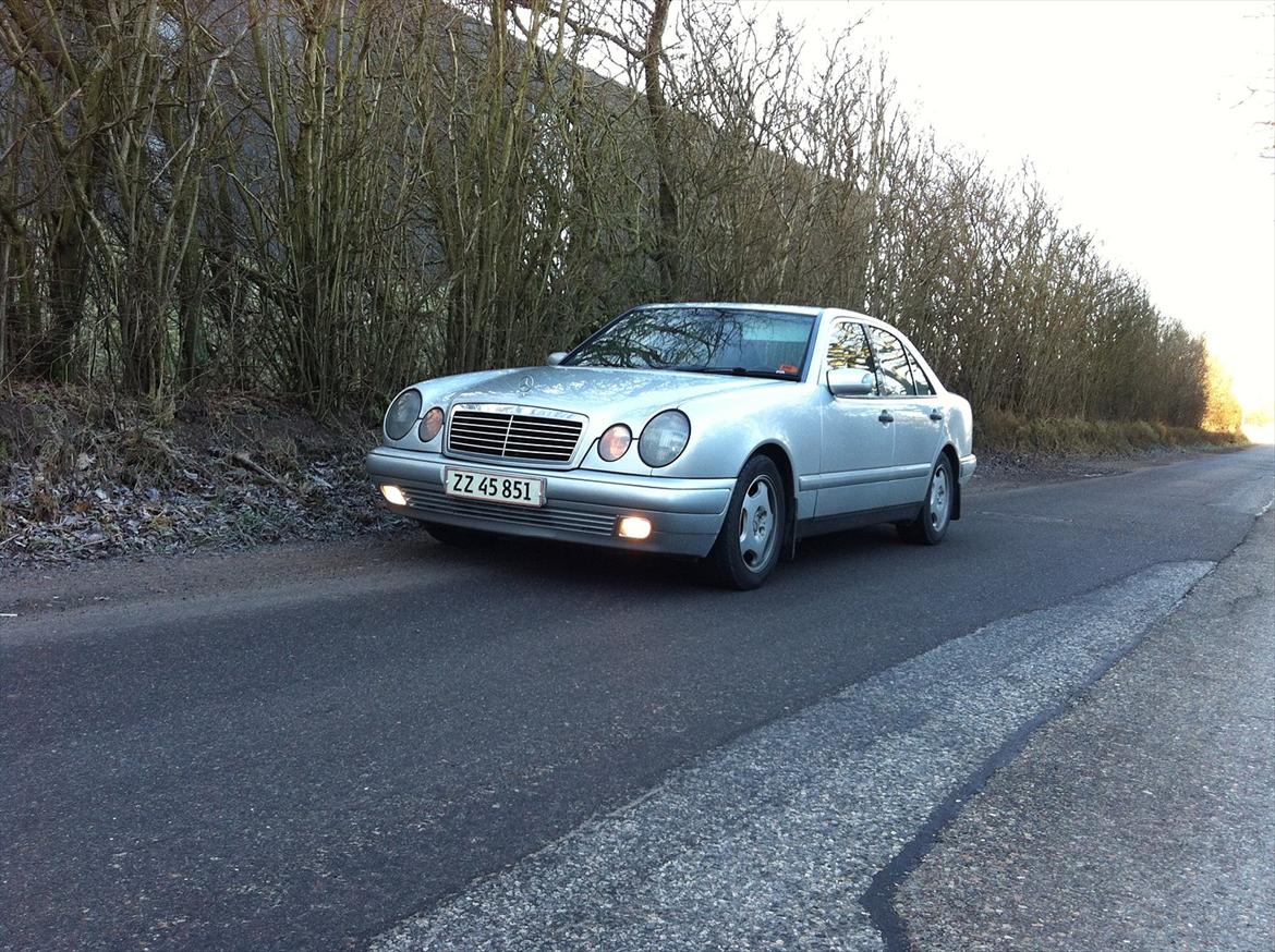 Mercedes Benz W210 E300 D billede 1