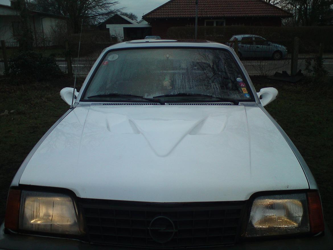 Opel Ascona C 1.6 solgt billede 1