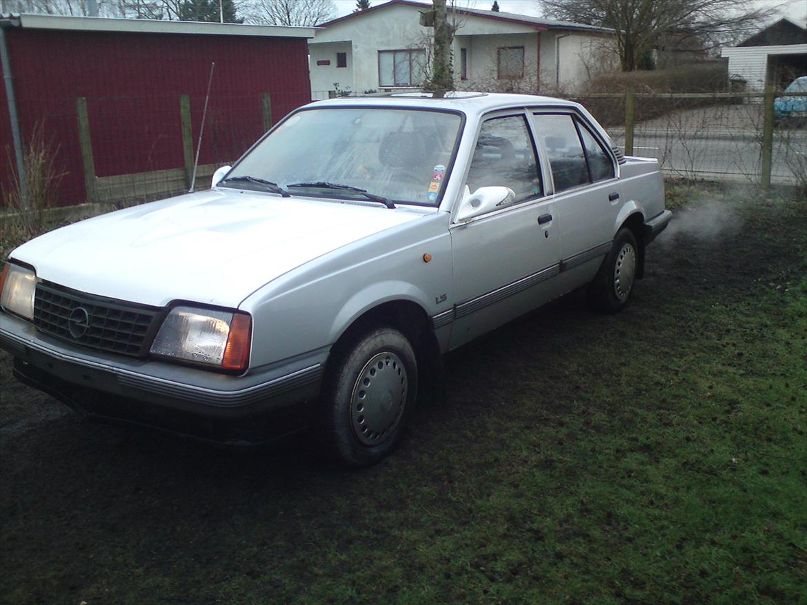 Opel Ascona C 1.6 solgt billede 8