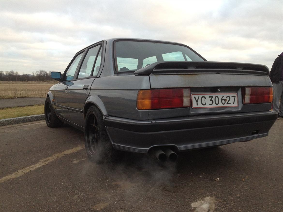 BMW E30 323i billede 9