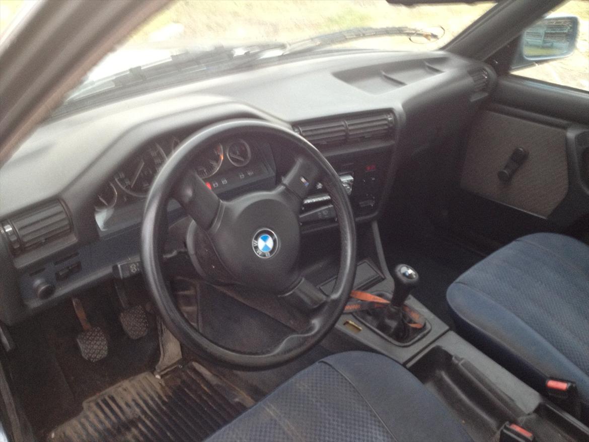 BMW E30 323i billede 12