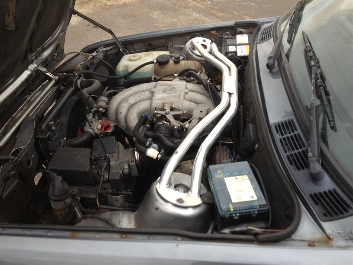 BMW E30 323i billede 13