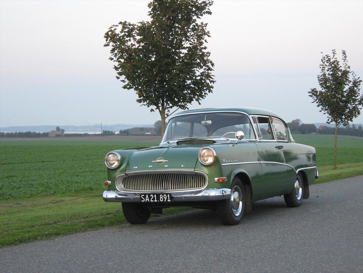 Opel Rekord P1 Olympia 1700 - 2011 Nu med sorte plader og sin første nummerplade.
SA er kendingsnummer for Thisted   billede 1