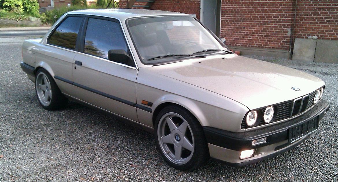 BMW E30 320 i (2,7/2,5) - solgt billede 5