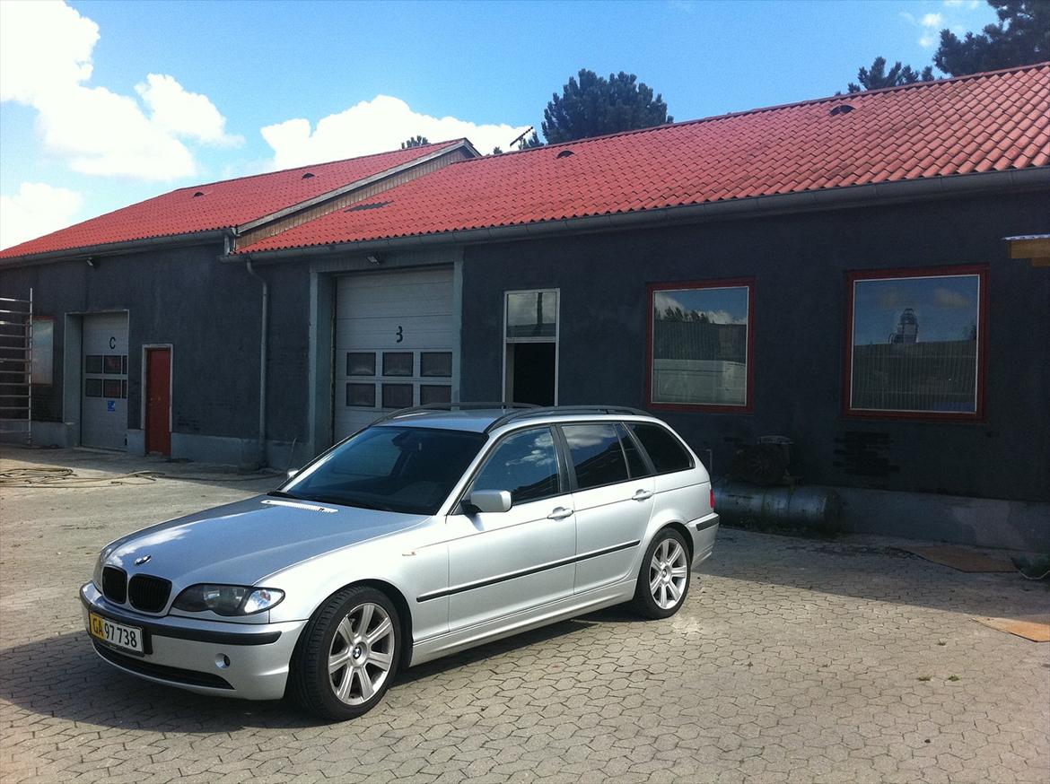 BMW 320D touring billede 10