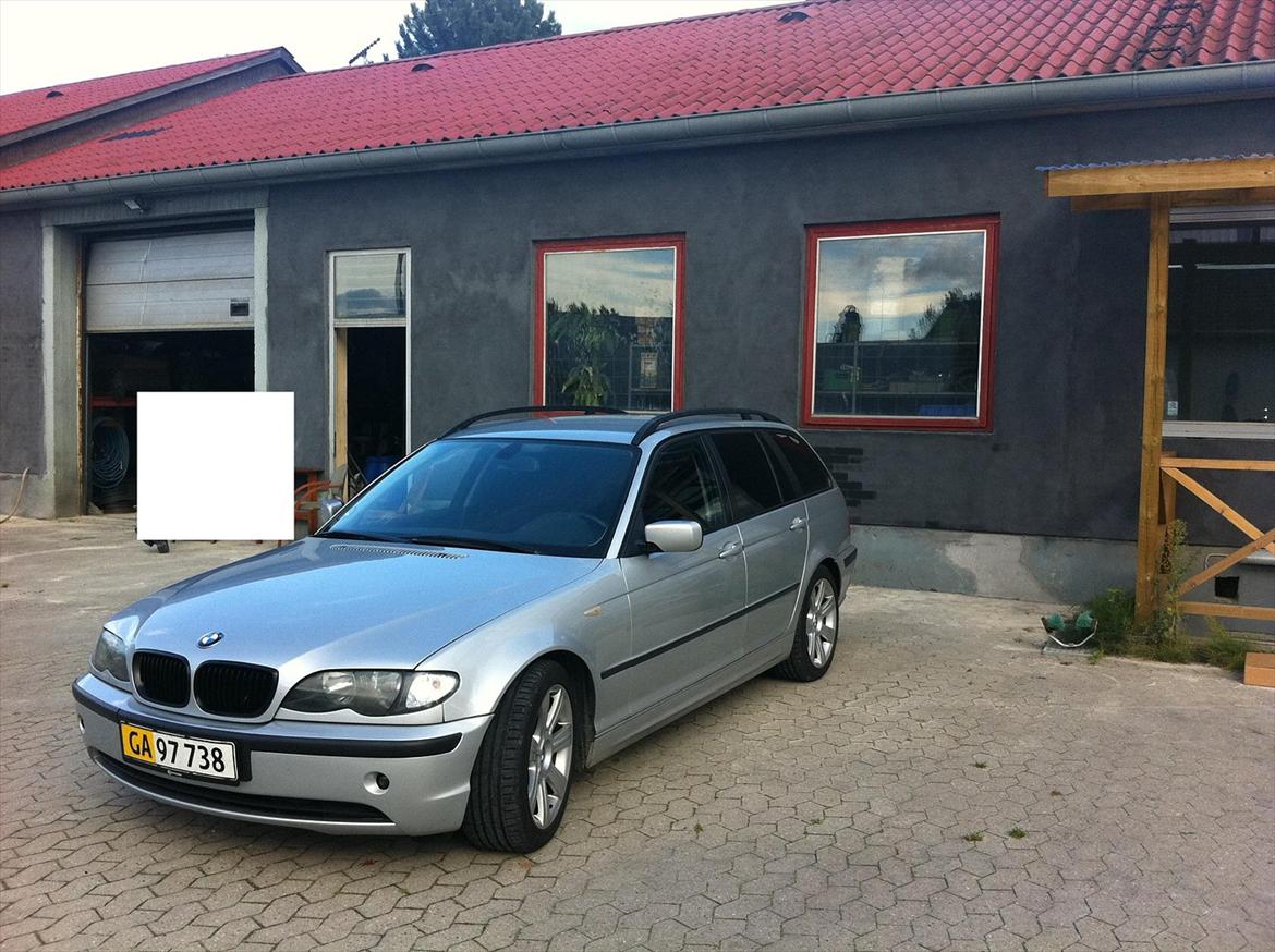 BMW 320D touring billede 11