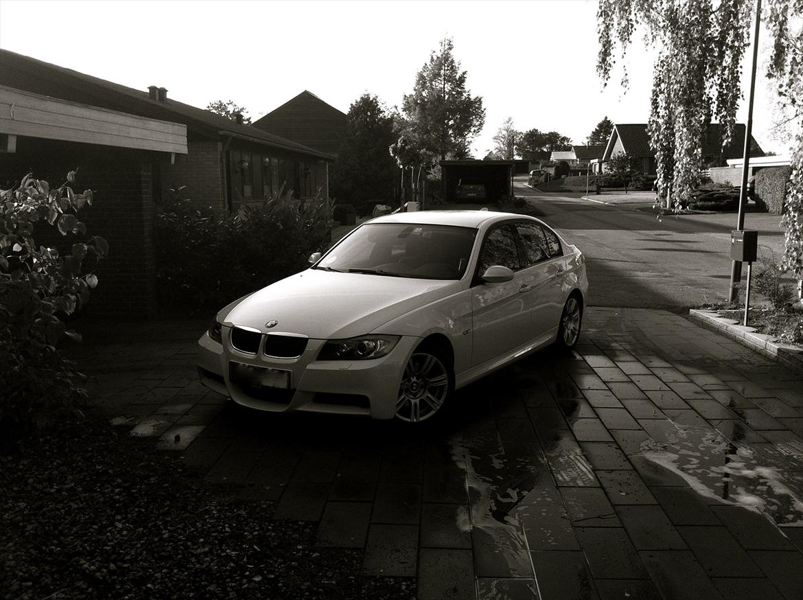 BMW 330D billede 1