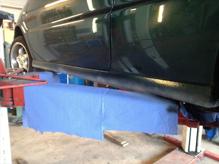 VW Polo 1,4i 16v - Der var en lidt rust på paneler, som nu er blevet lavet og lakeret ! billede 6