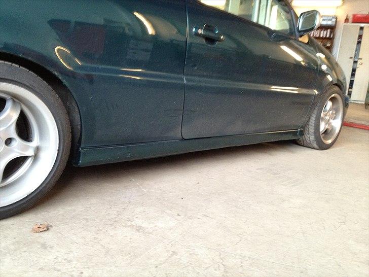 VW Polo 1,4i 16v - Der var en lidt rust på paneler, som nu er blevet lavet og lakeret ! billede 8