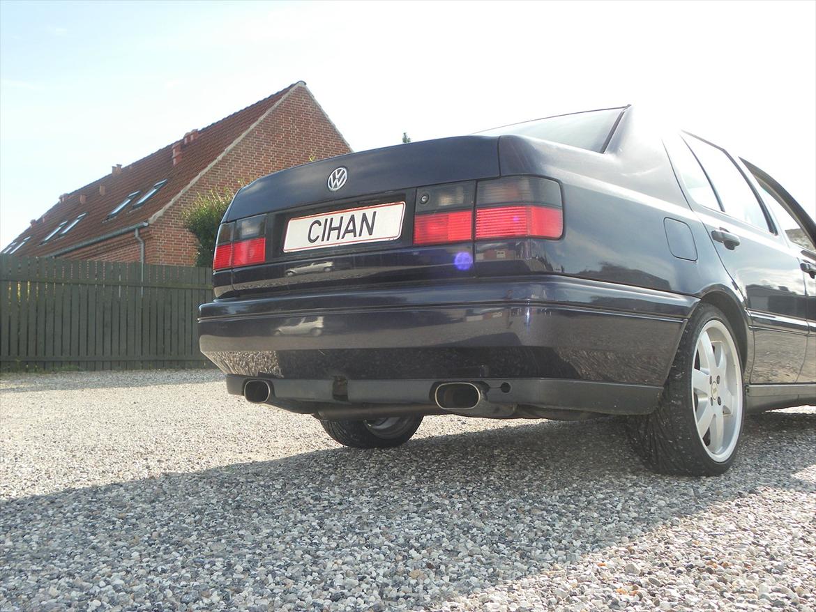 VW Vento 1,8 GL "solgt" billede 6