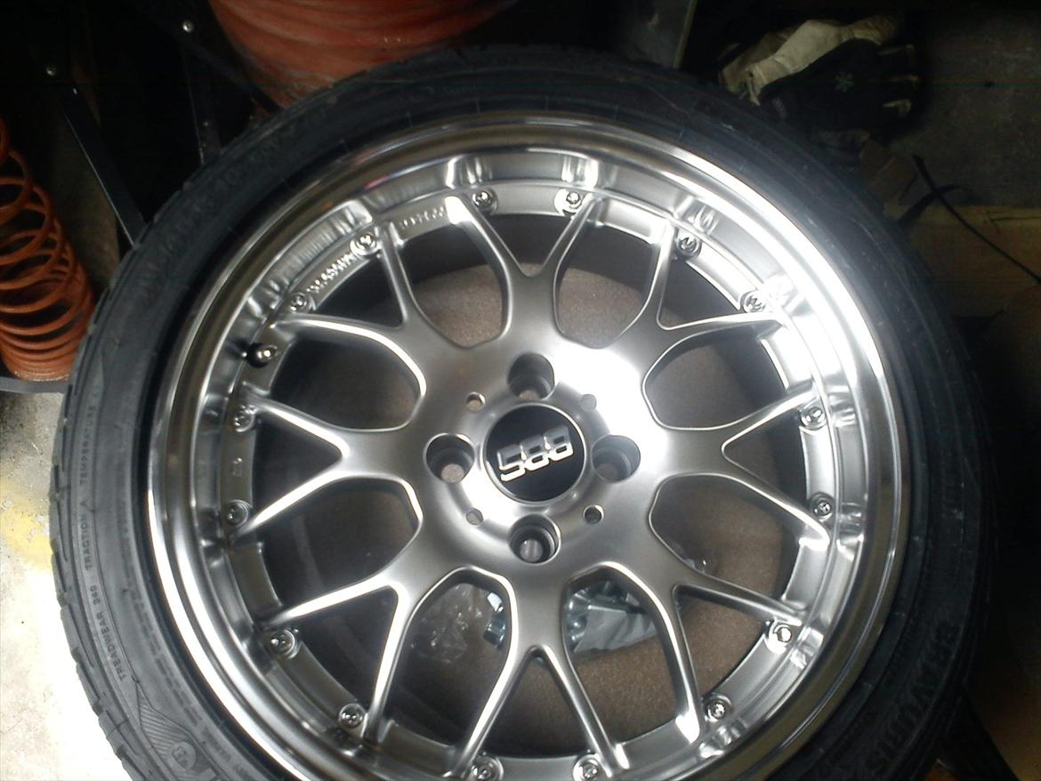 Renault clio 1.4s -  De nye fælge :) billede 8