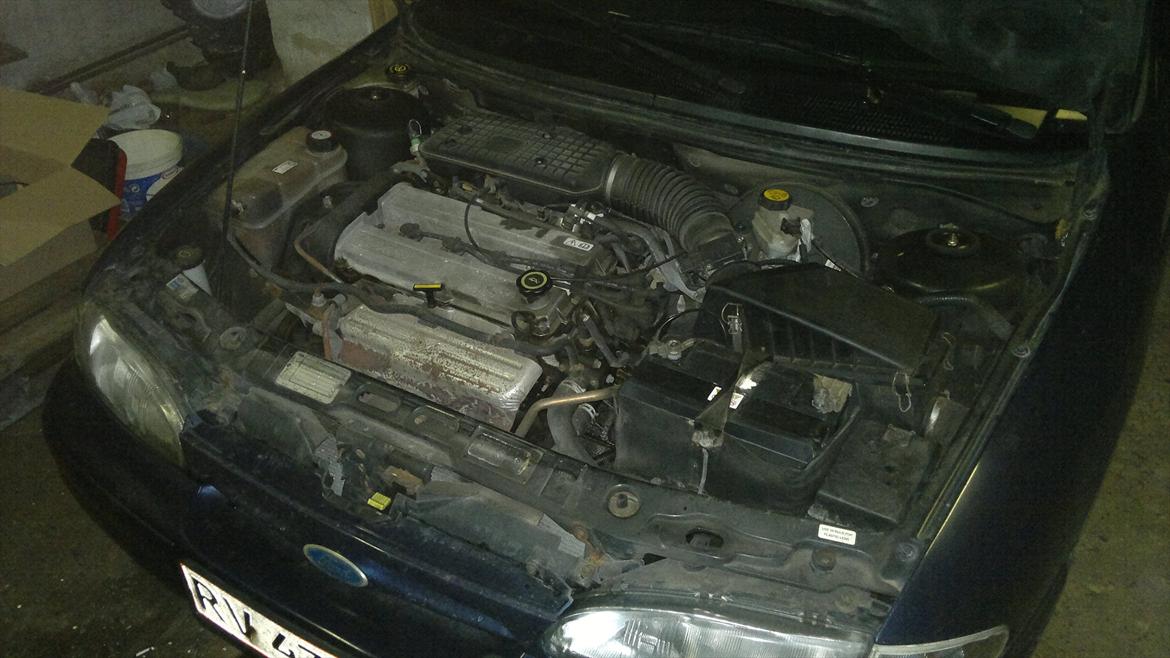 Ford Mondeo Tidl bil - Før vask billede 8