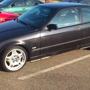 BMW e36 318 ti compact