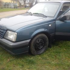 Opel ascona