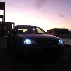 Ford Mondeo ST220