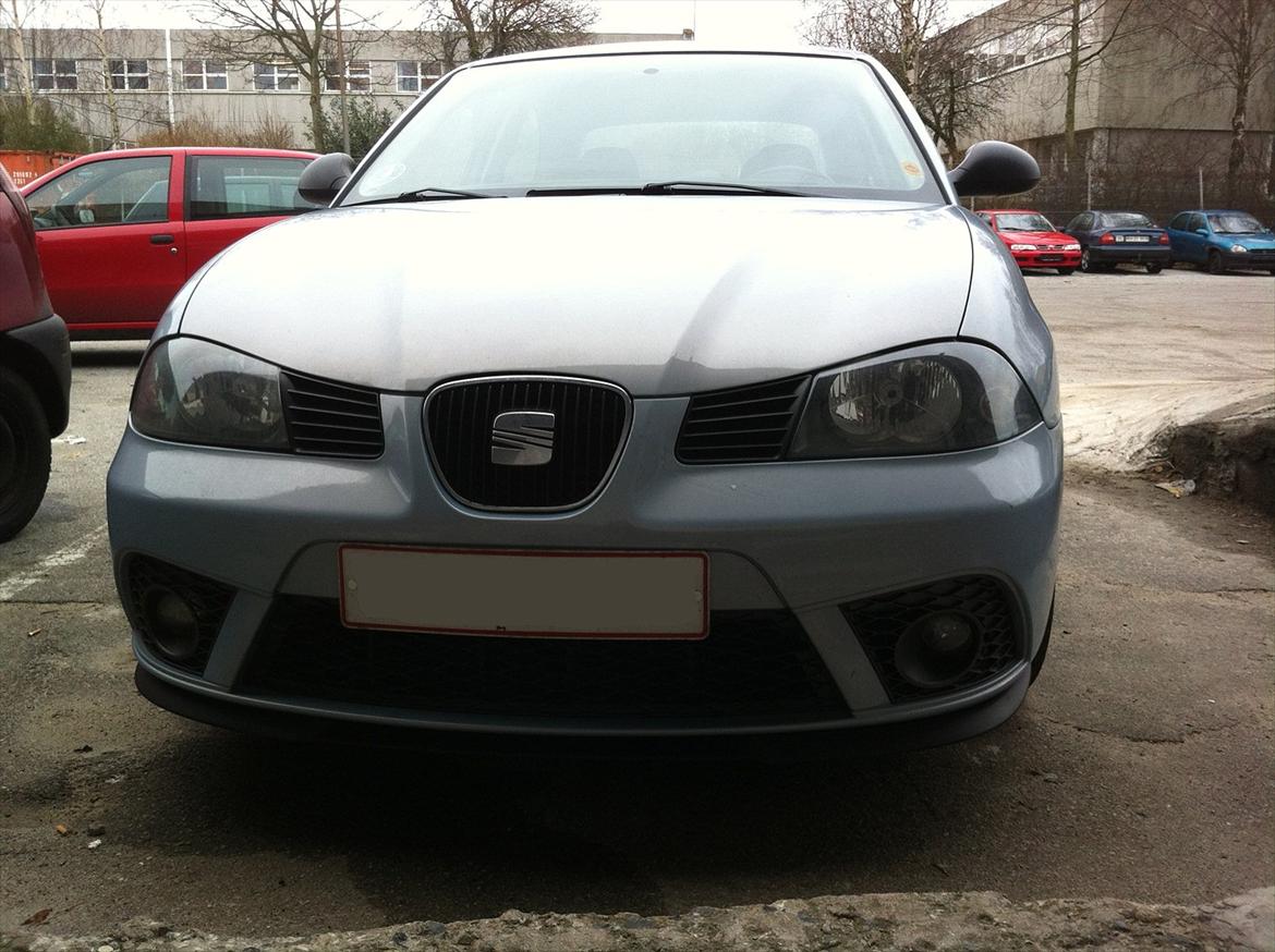 Seat Ibiza - Ny kofanger. Sidder normalt på FR modellerne billede 15