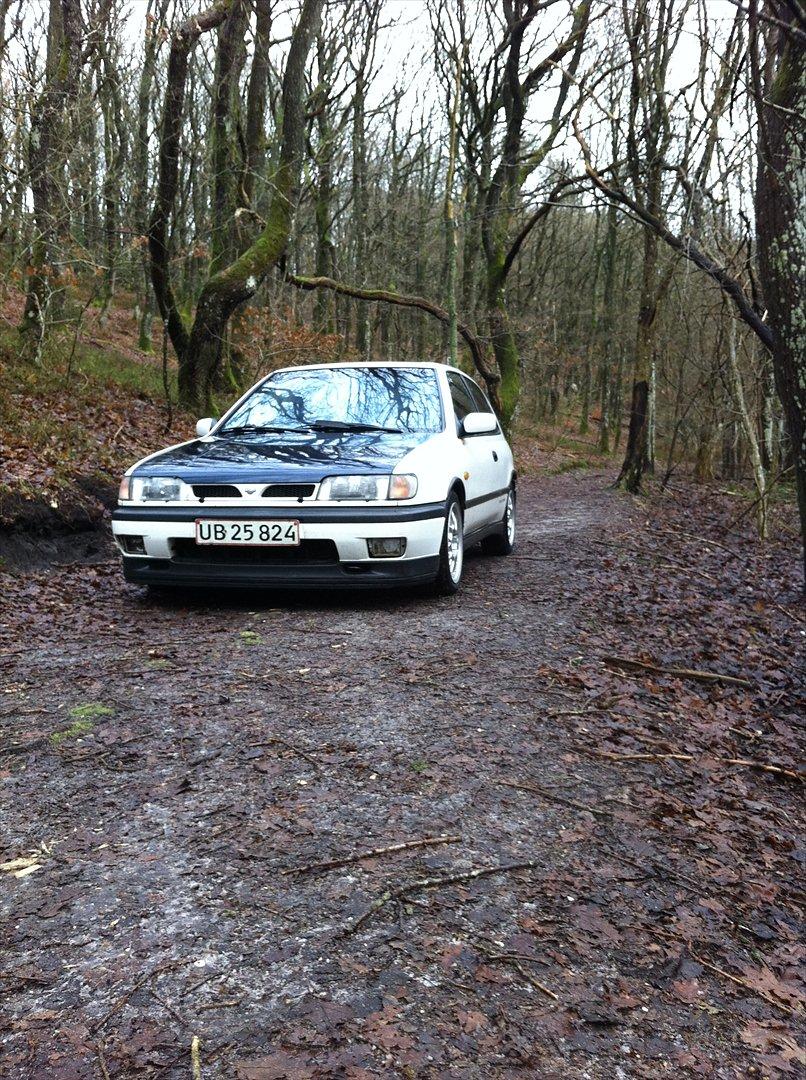 Nissan sunny gti [solgt] billede 1