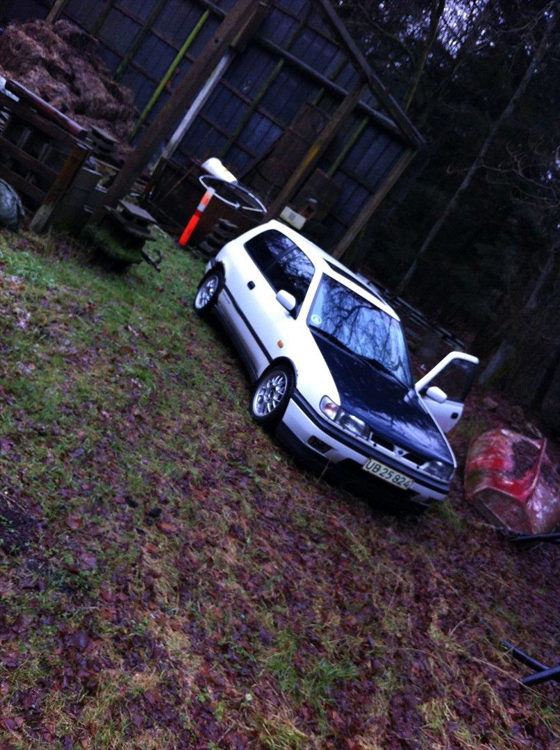 Nissan sunny gti [solgt] billede 4