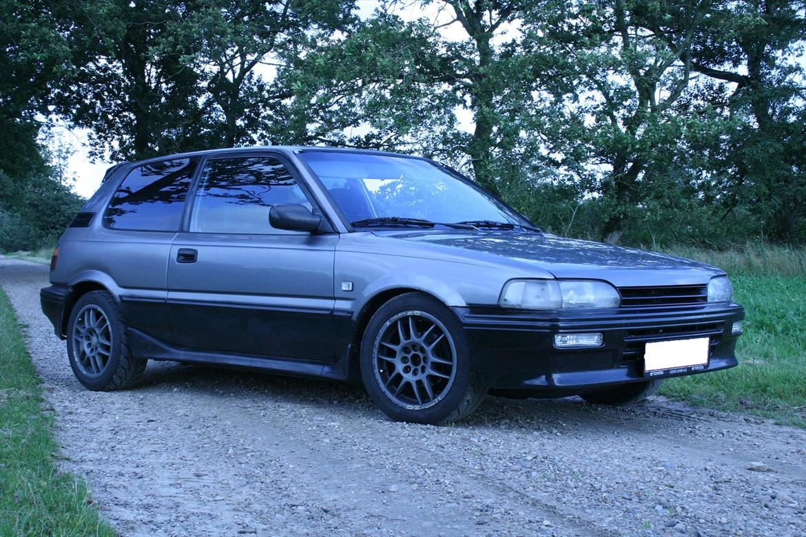 Toyota corolla 1.6 16v xl billede 1