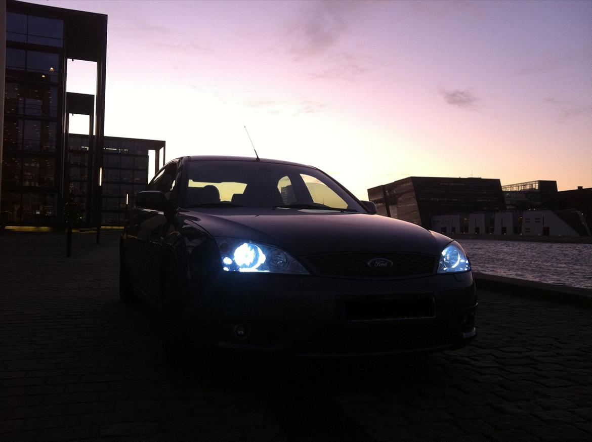 Ford Mondeo ST220 billede 2