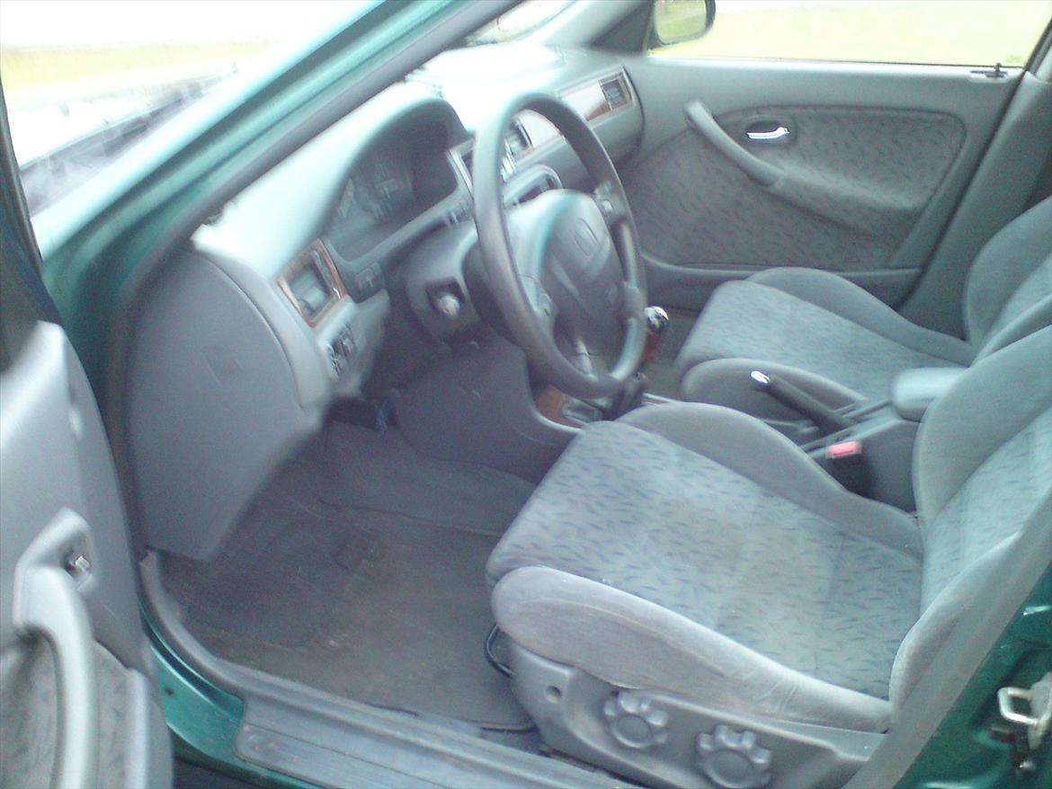 Honda Civic 1.6 v-tec solgt - Inden i billede 12