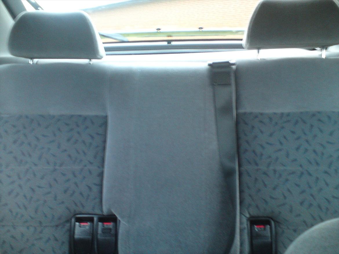 Honda Civic 1.6 v-tec solgt - Inden i billede 14