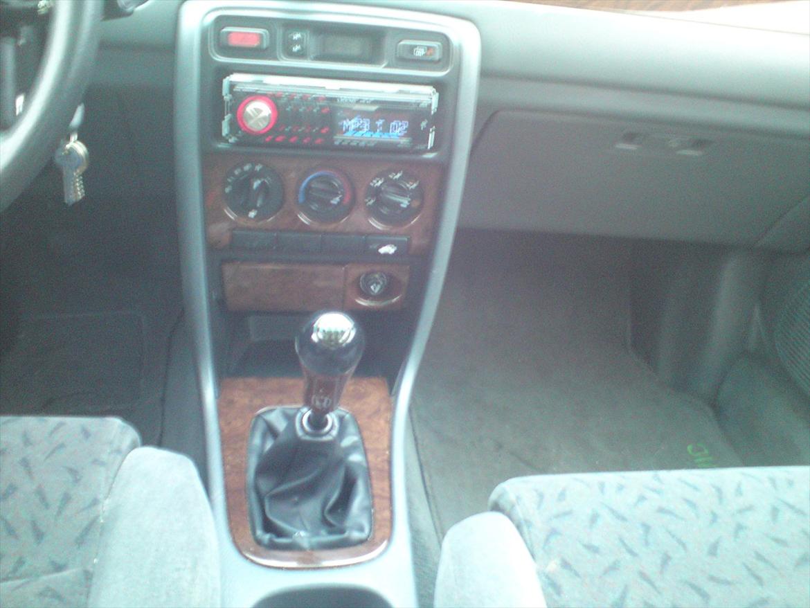 Honda Civic 1.6 v-tec solgt - Træ look billede 16