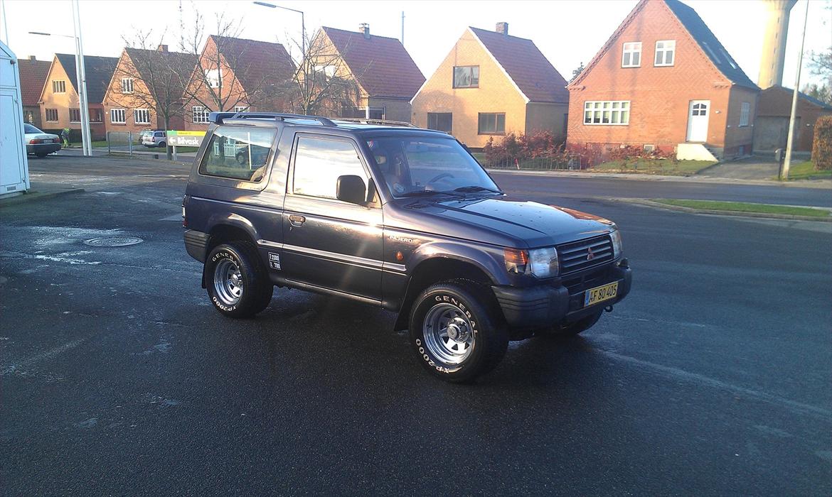 Mitsubishi Pajero 2,5 TD GL Pick Up Solgt billede 1