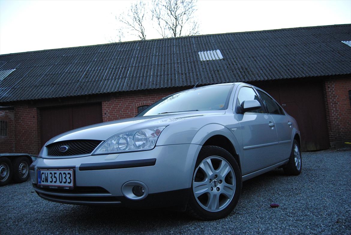 Ford Mondeo 2.0i Ghia billede 1